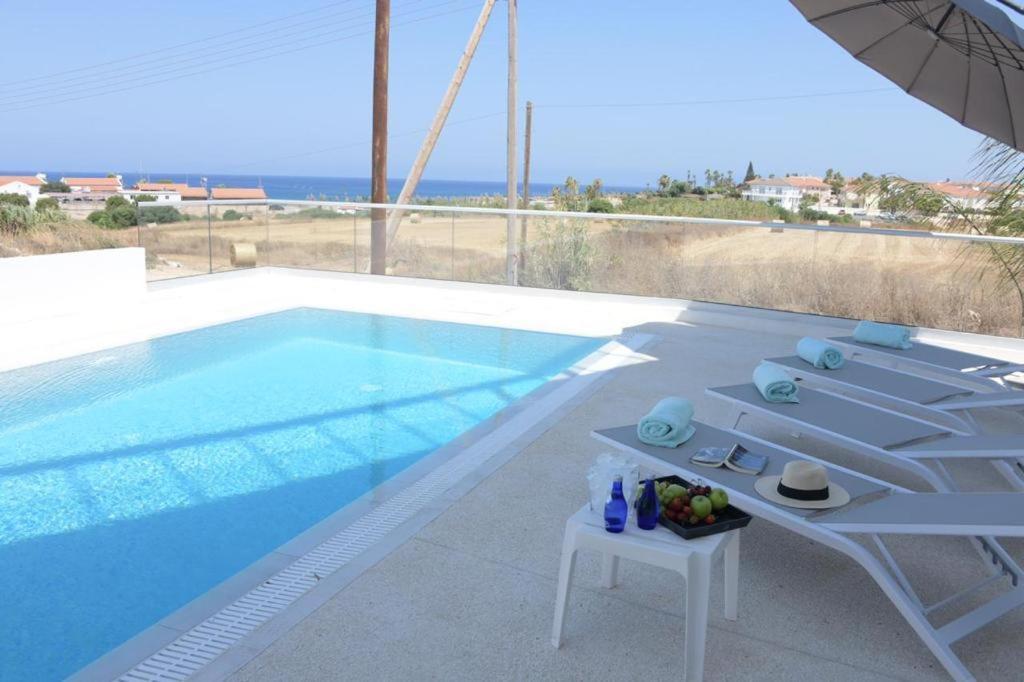Seaside Luxury Villa Paralímni Kültér fotó